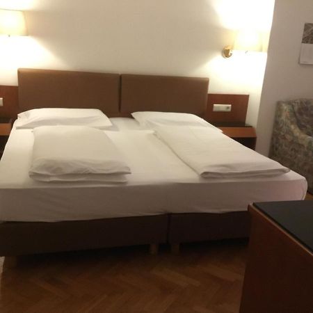 Hotel Adria Bolzano Esterno foto