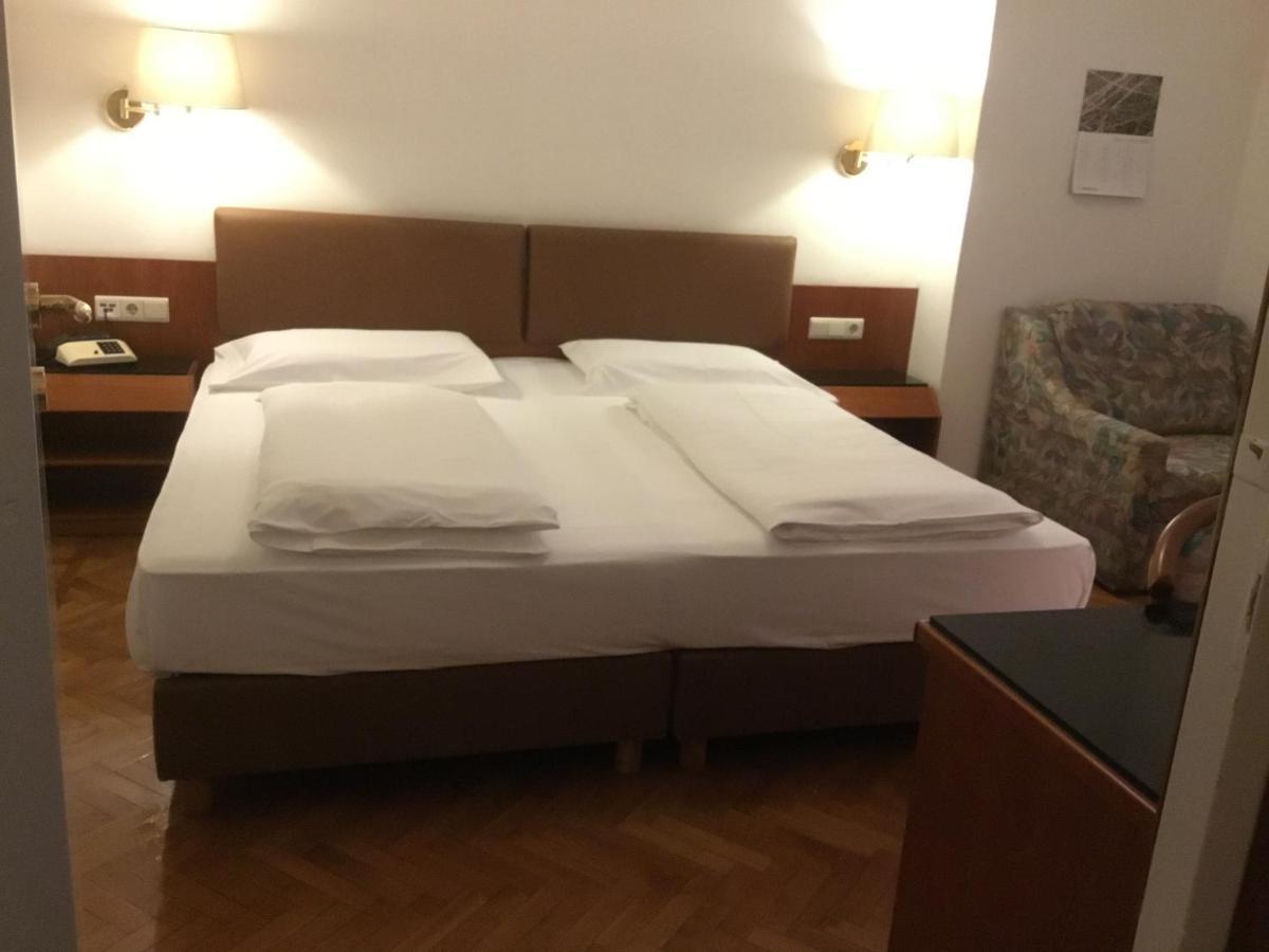 Hotel Adria Bolzano Esterno foto