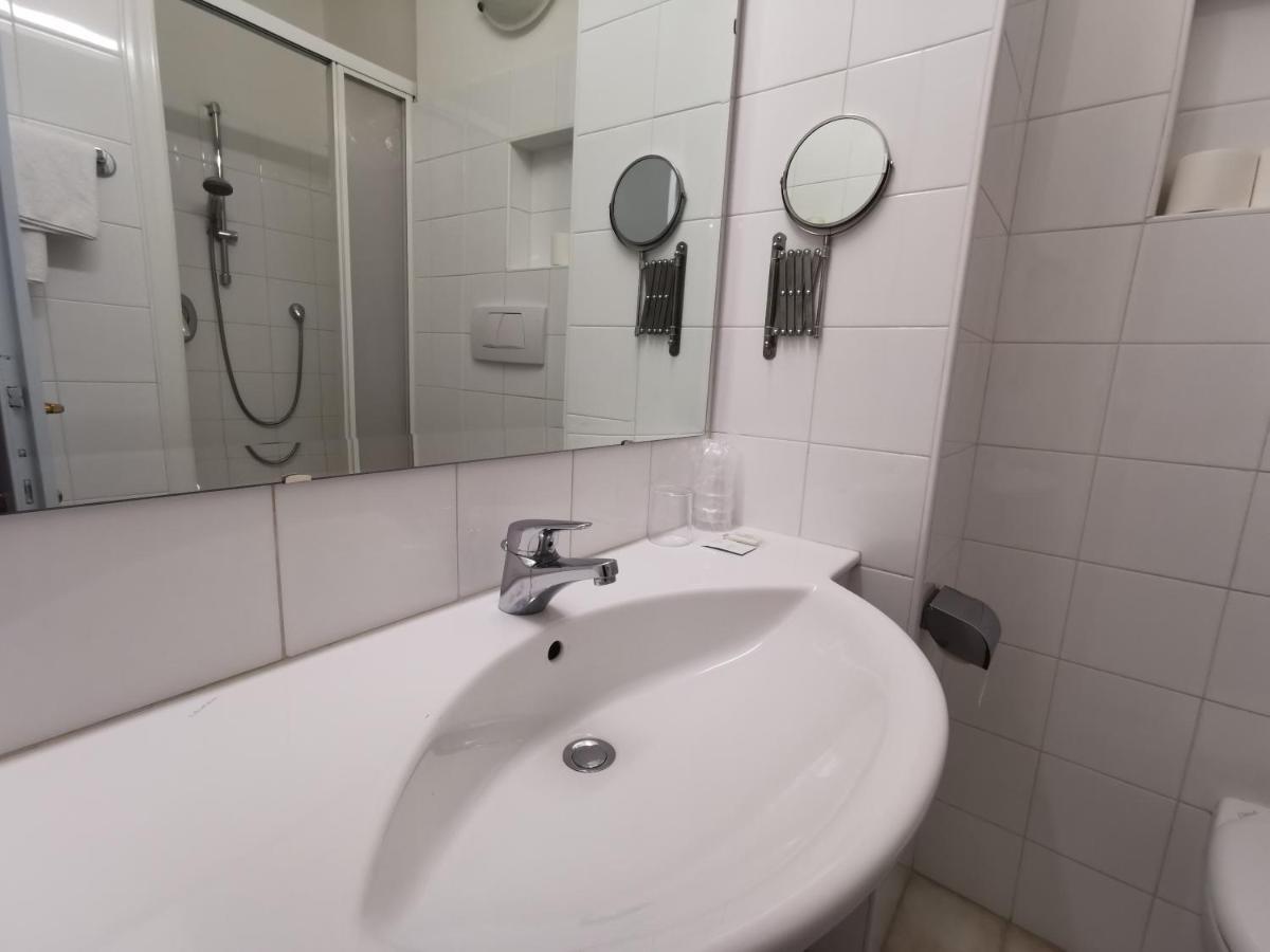 Hotel Adria Bolzano Esterno foto