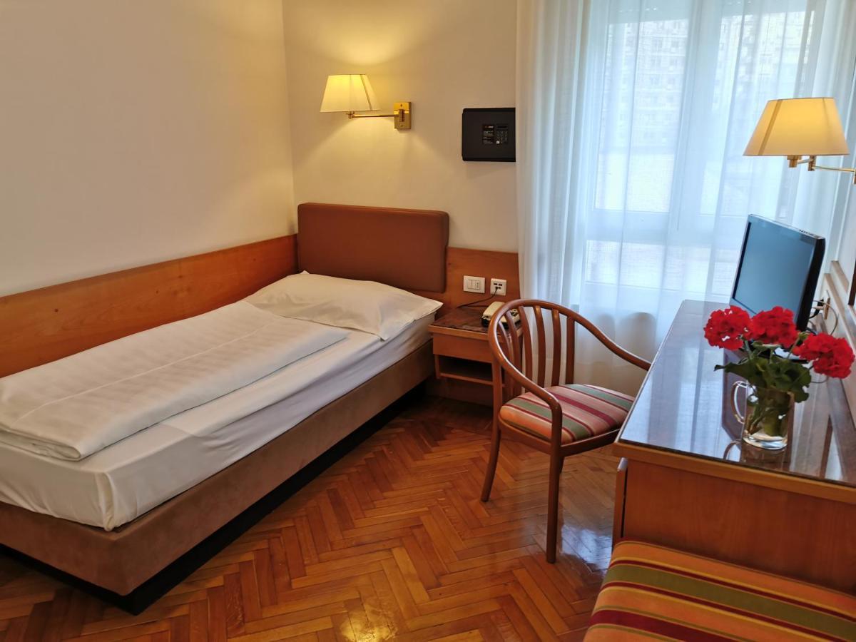 Hotel Adria Bolzano Esterno foto